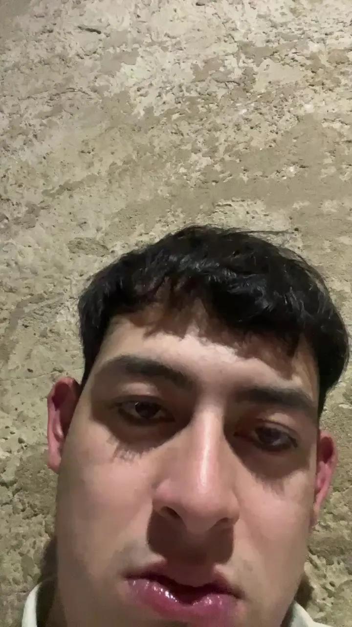 Offline Culpable19 on Cam4