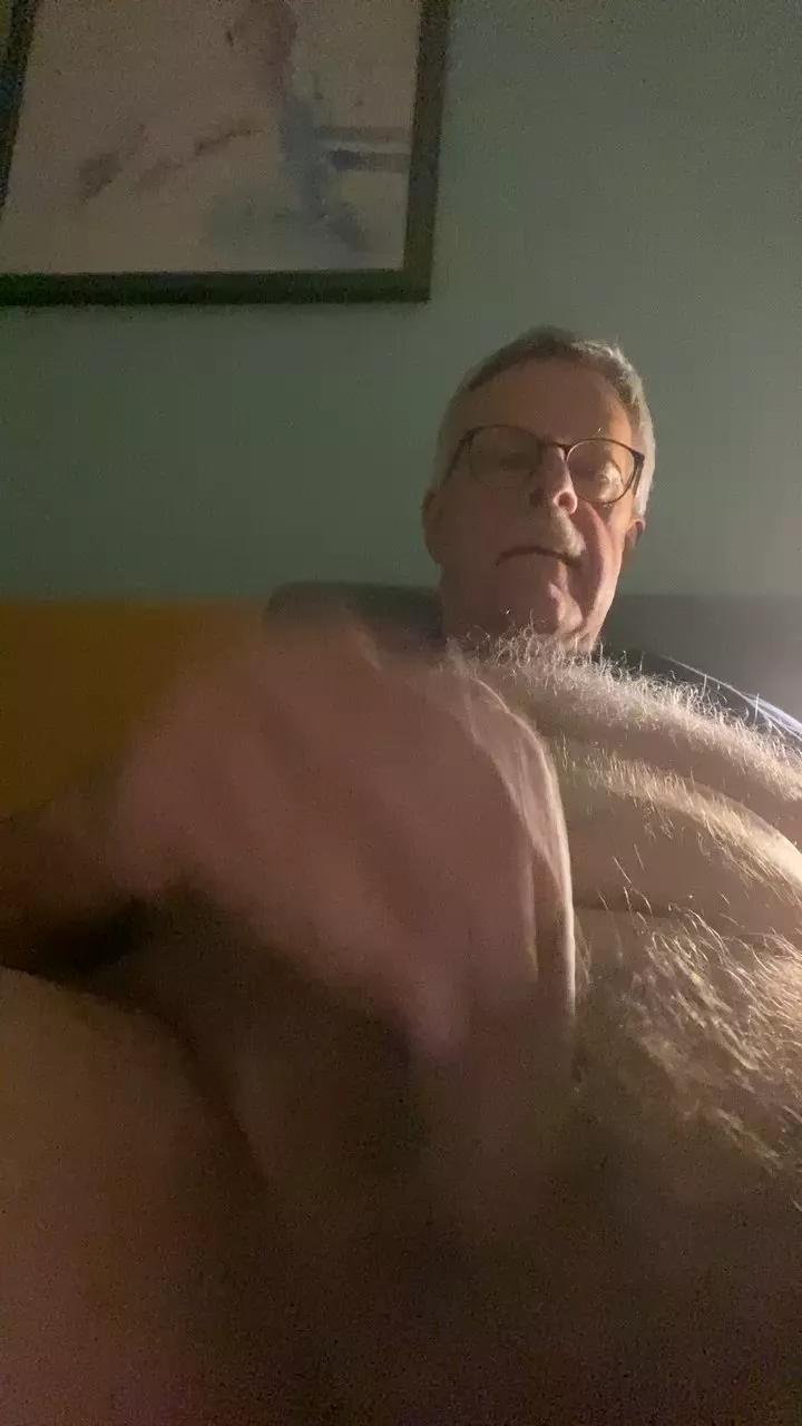 Offline cumboy63 on Cam4