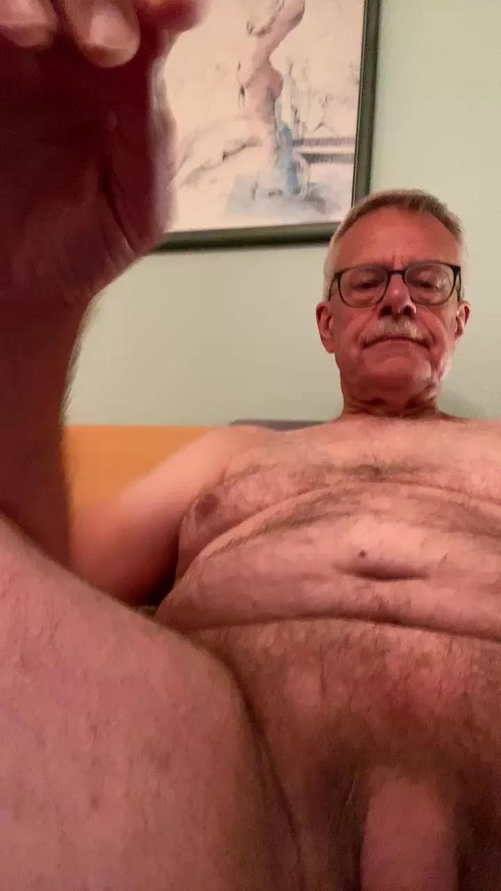 Offline cumboy63 on Cam4