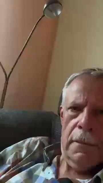 Offline cumboy63 on Cam4