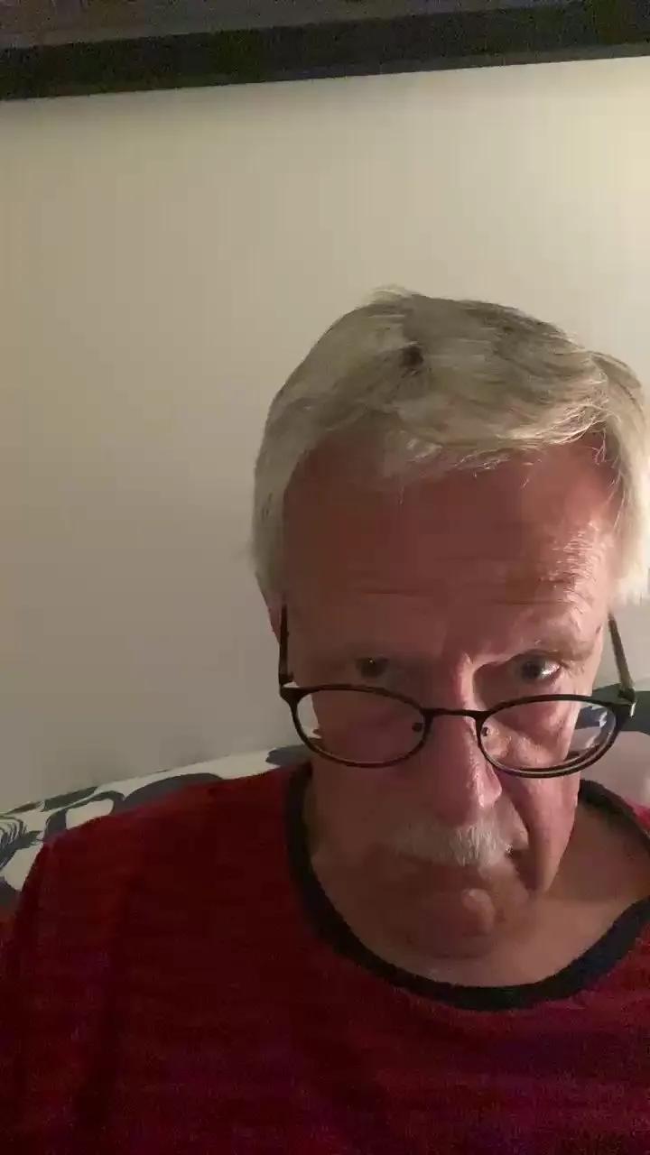 Offline cumboy63 on Cam4