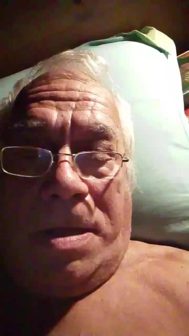 Offline Cummer51 on Cam4