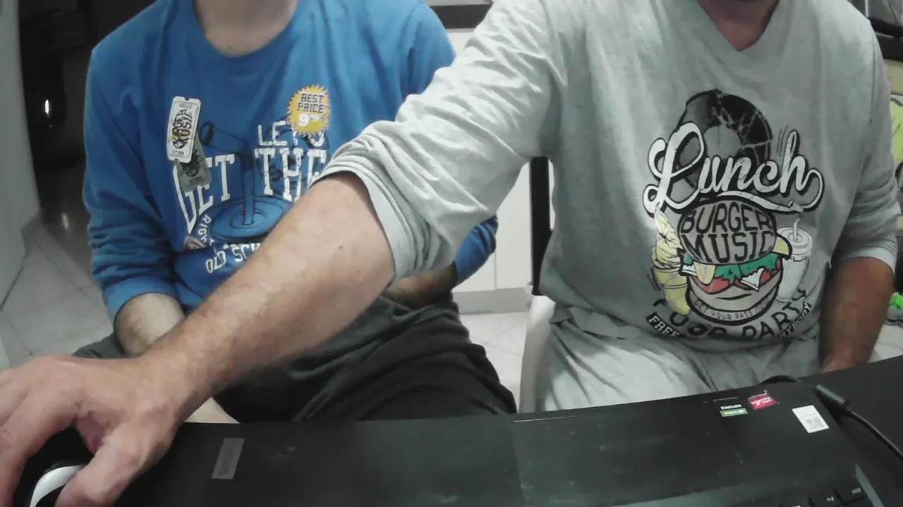 CuriousFriends1 on Cam4