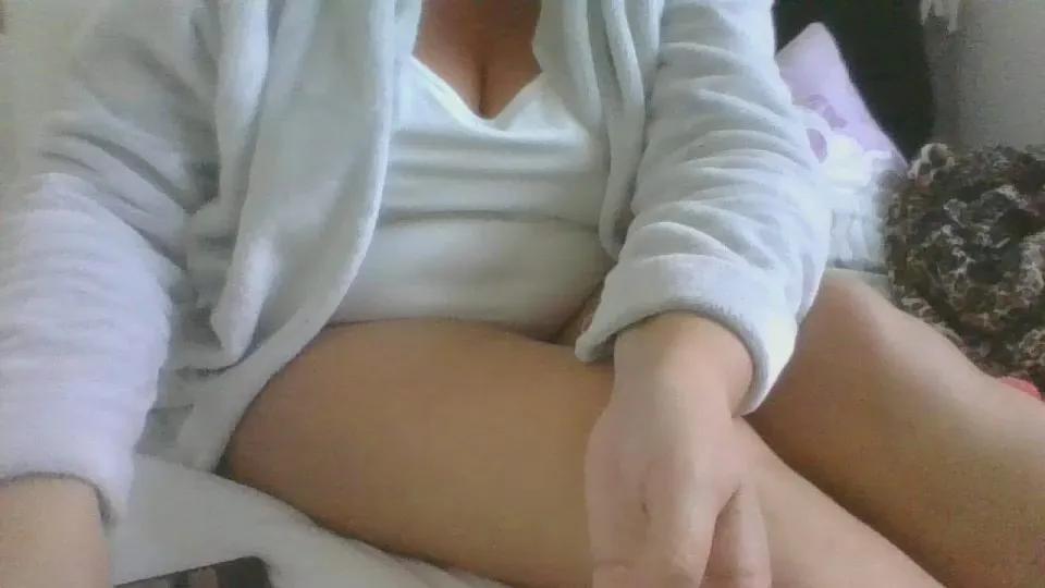 Offline Daeneris52 on Cam4