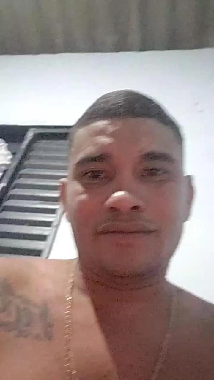 Cam4 Danzinhuaju is Freechat Danzinhuaju — Freechat on Cam4