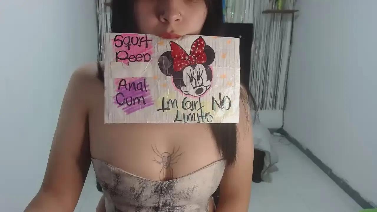 Offline Darkittydoll on Cam4