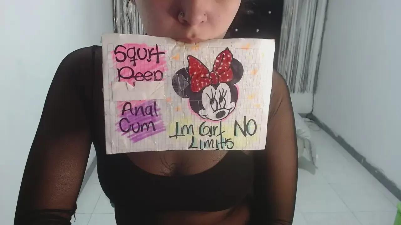 Offline Darkittydoll on Cam4