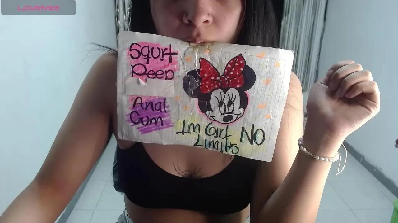 Offline Darkittydoll on Cam4