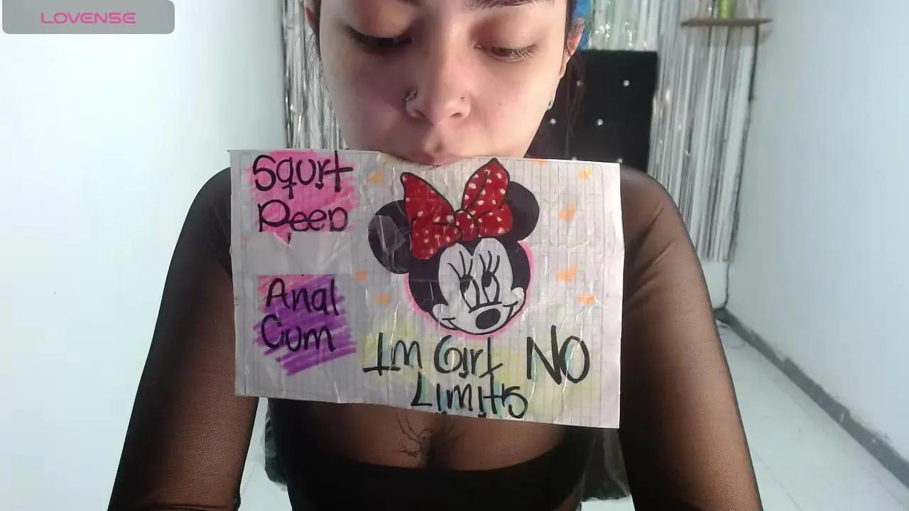 Offline Darkittydoll on Cam4