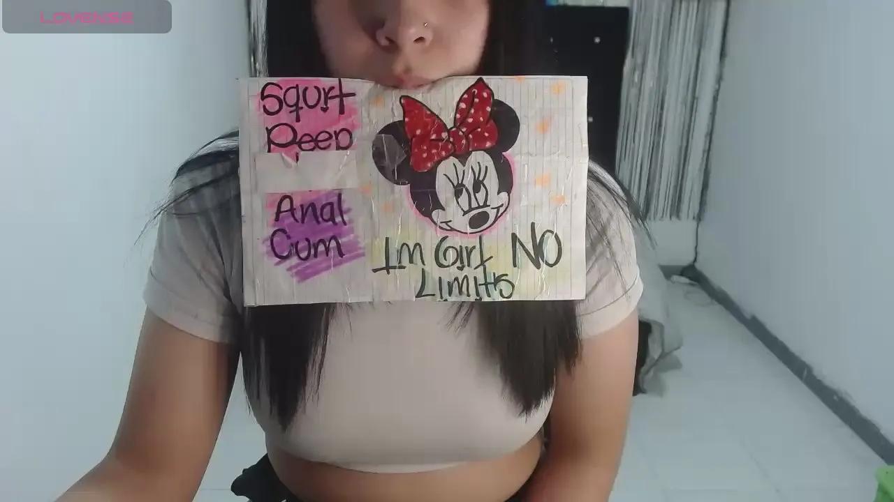 Offline Darkittydoll on Cam4