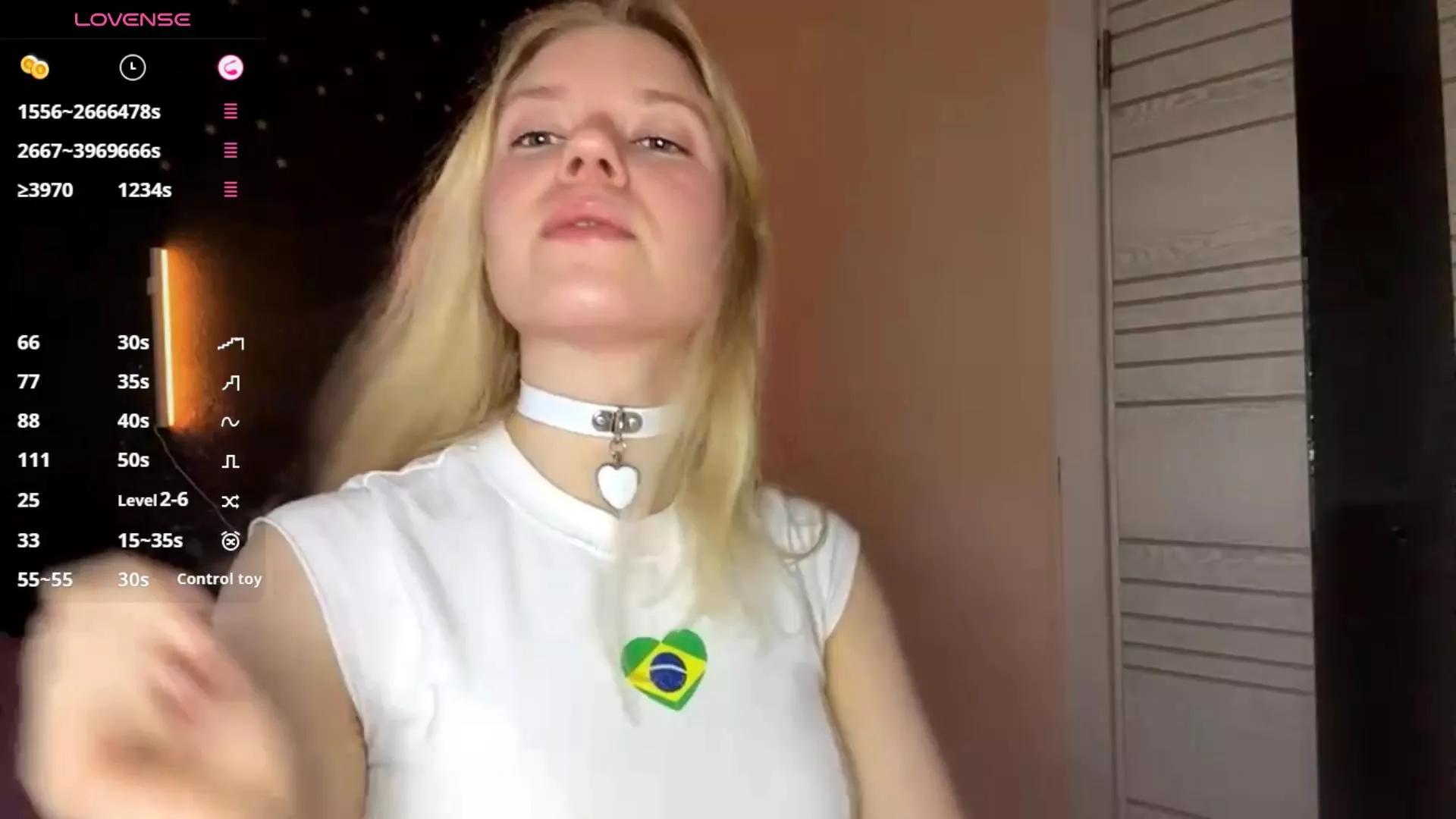 Offline DarylBodge on Cam4