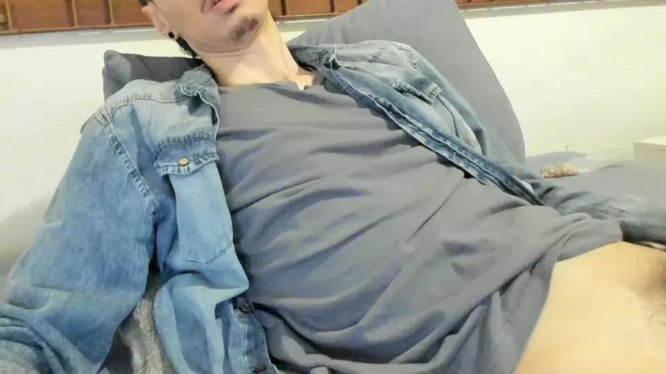 Offline digbreed on Cam4