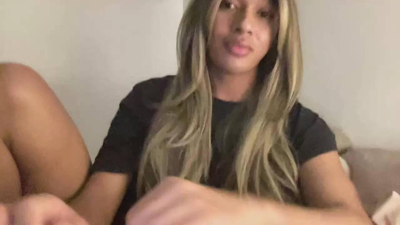 Offline DominantLatina on Cam4