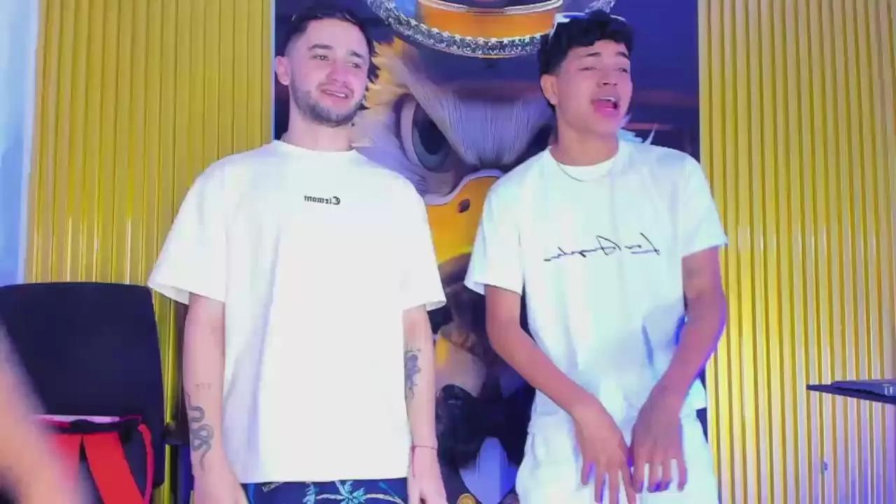 Offline Dominic_Max on Cam4