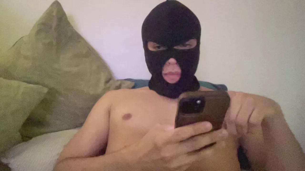 Offline dosclstgo on Cam4