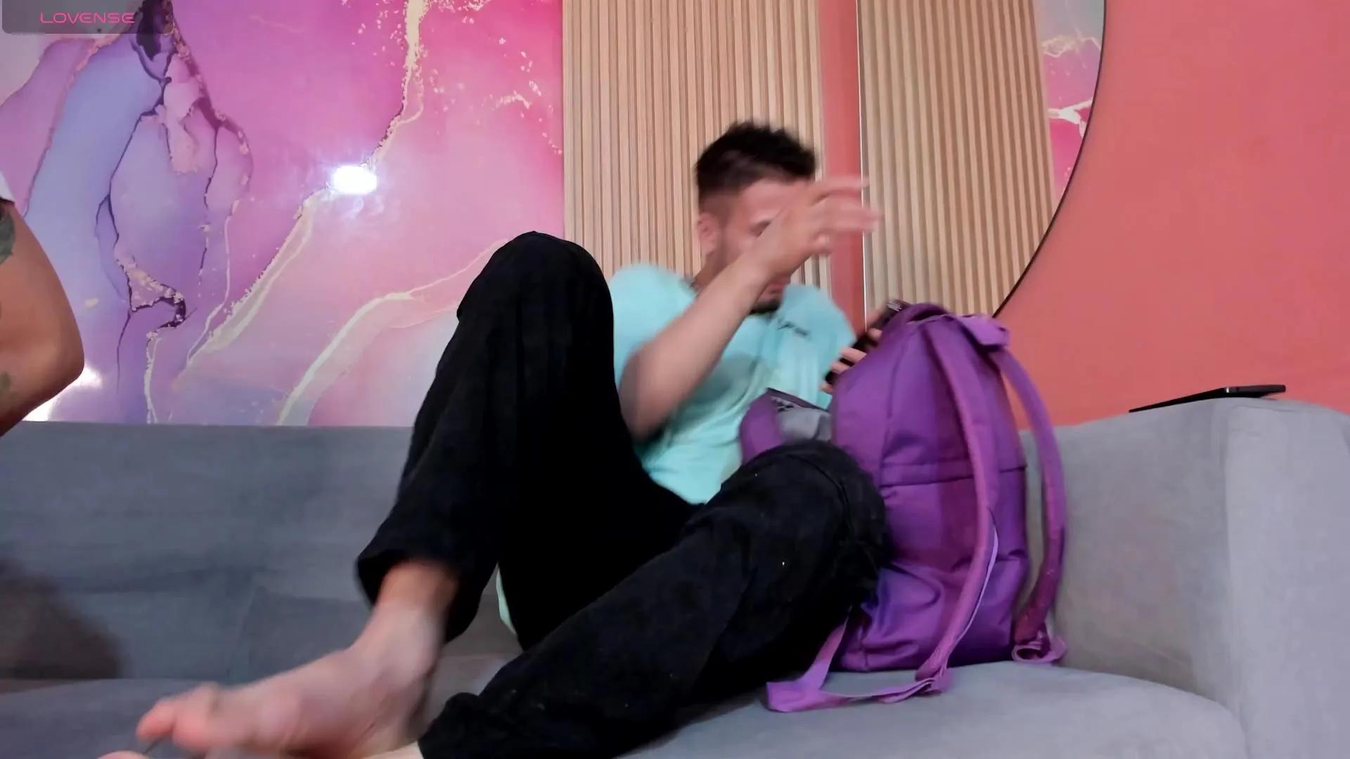 Offline DoublePassion_ on Cam4