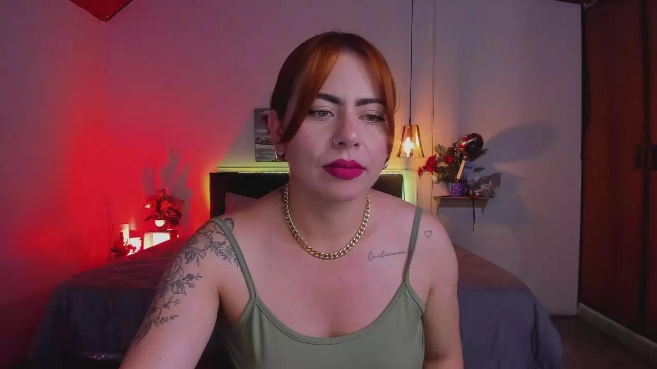 Offline Dulcecharlottee on Cam4