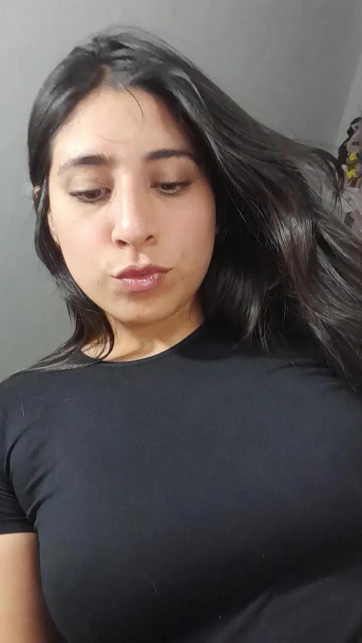 Offline Dulceflorcita on Cam4