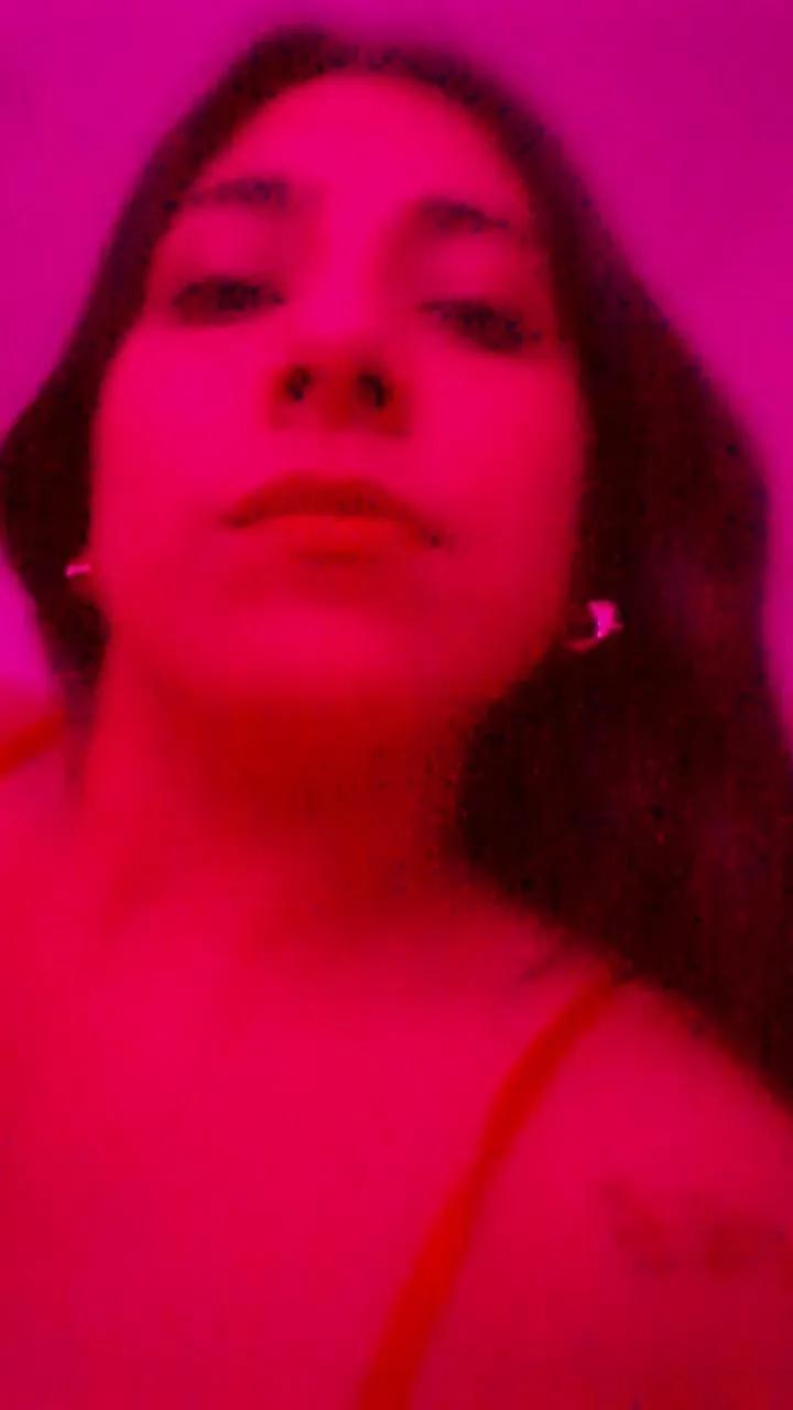 Offline Dulceflorcita on Cam4