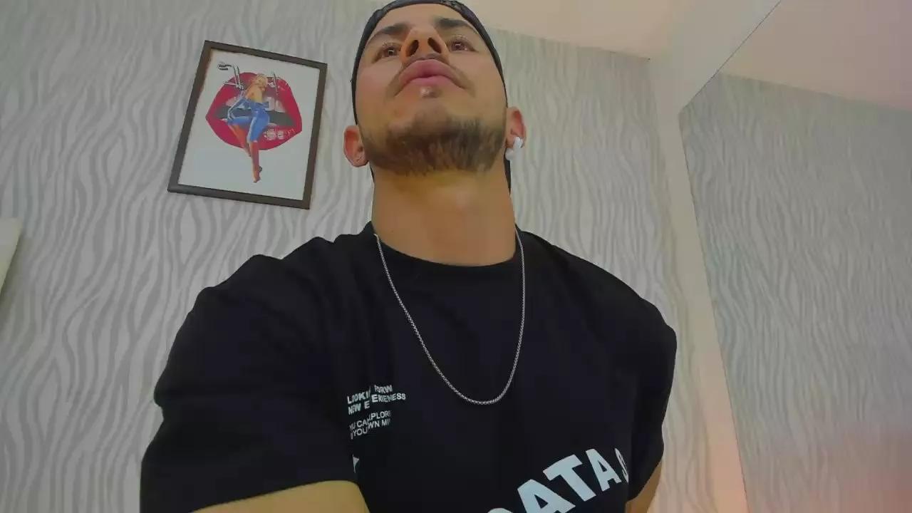 Offline dylan_jacobx on Cam4