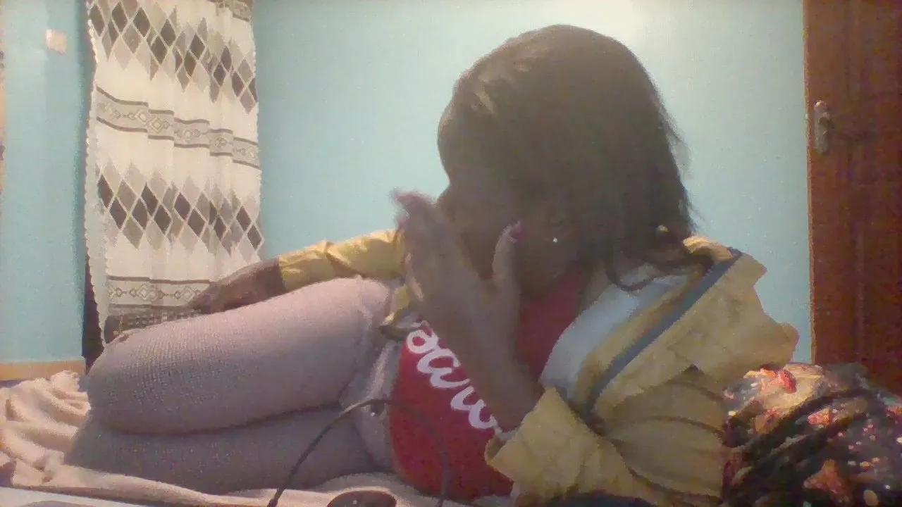 Offline Ebon_fantasy on Cam4