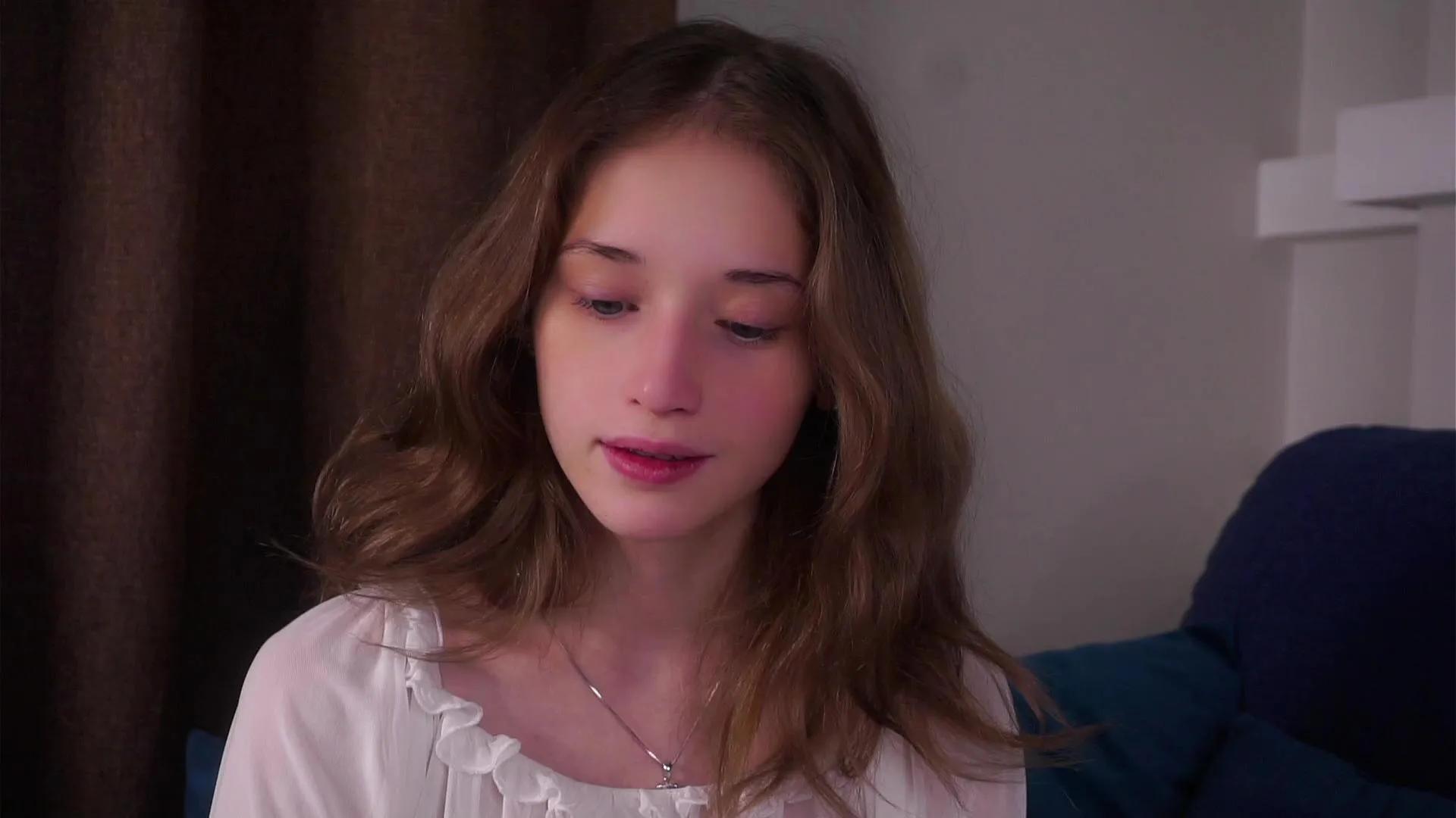 Offline EdythCorell on Cam4