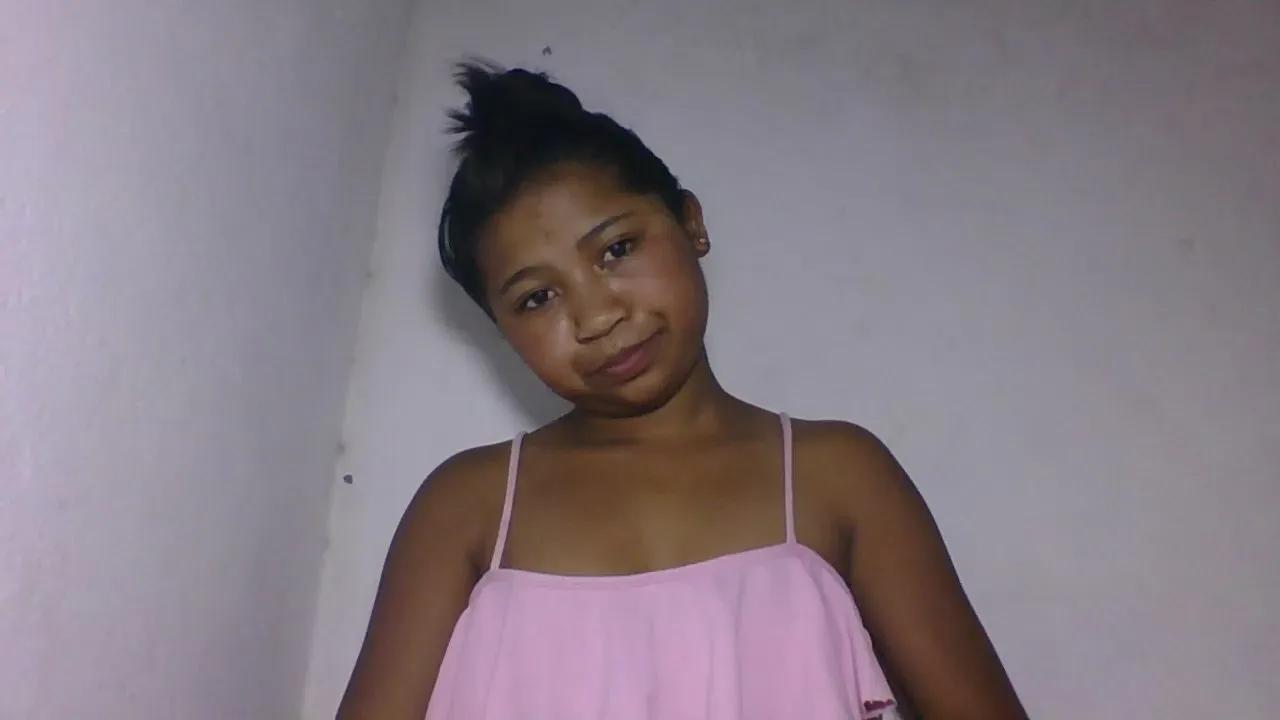 Freechat elinah_xxx on Cam4