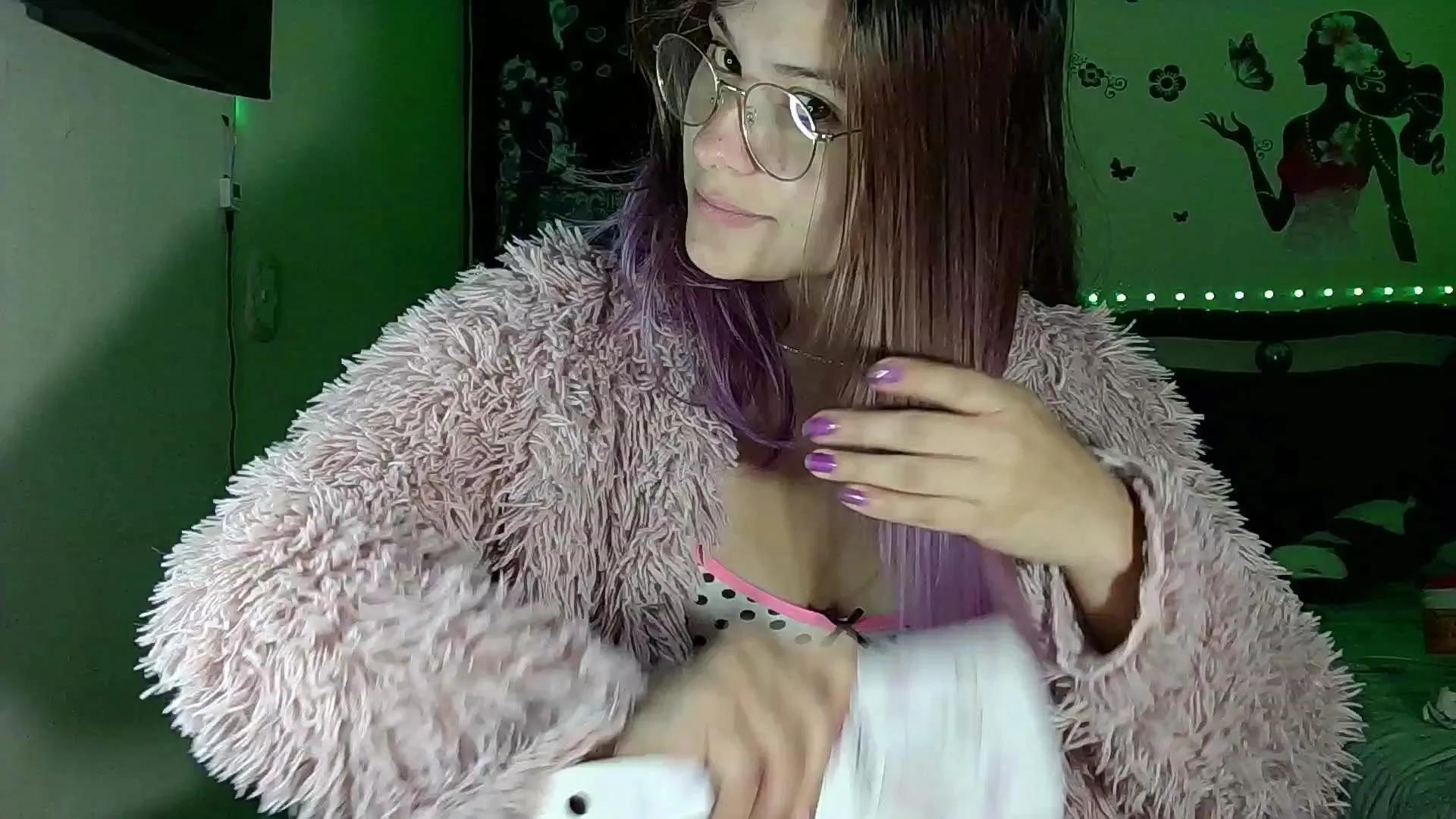 Offline Elith20 on Cam4