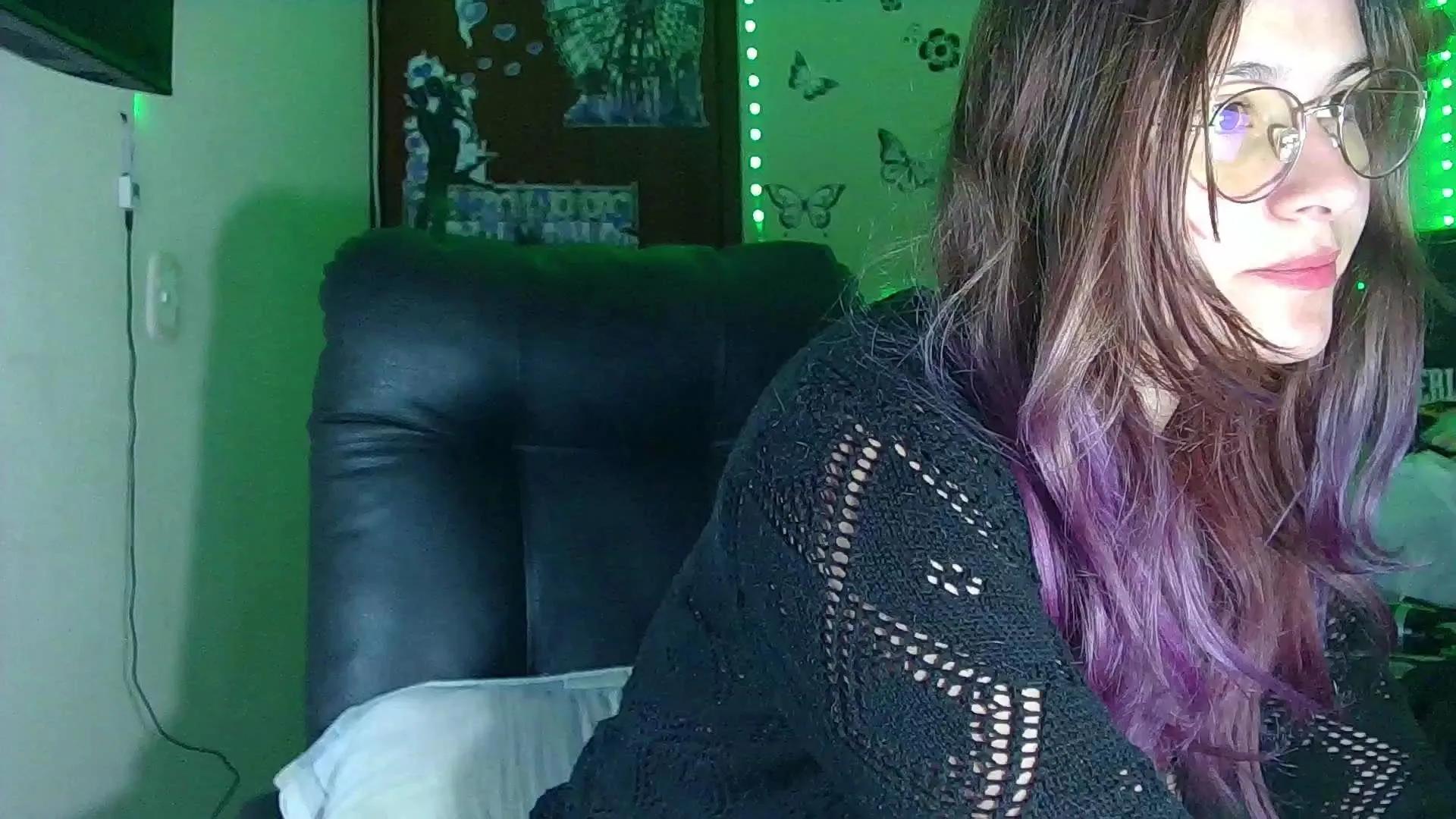 Offline Elith20 on Cam4