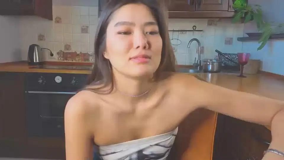 Offline ElletteBenny on Cam4