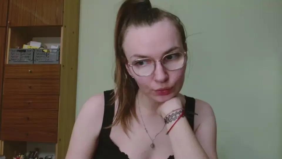 Offline EllyHEARTx on Cam4