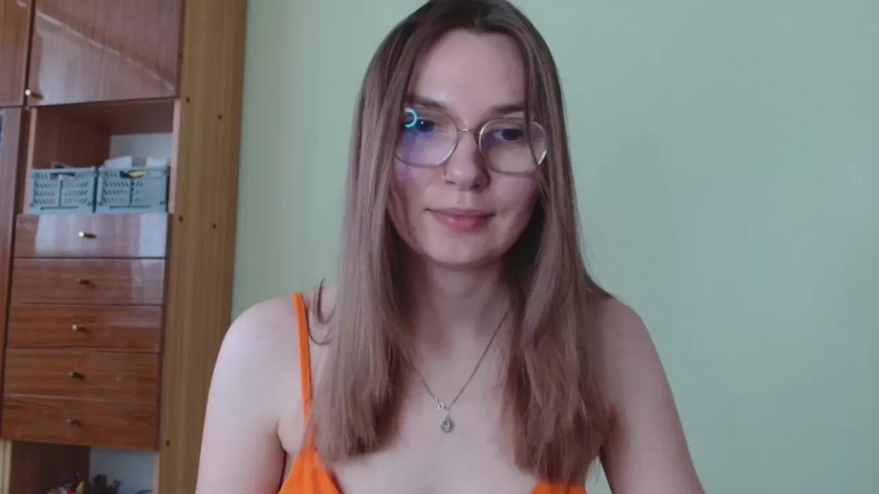 Offline EllyHEARTx on Cam4