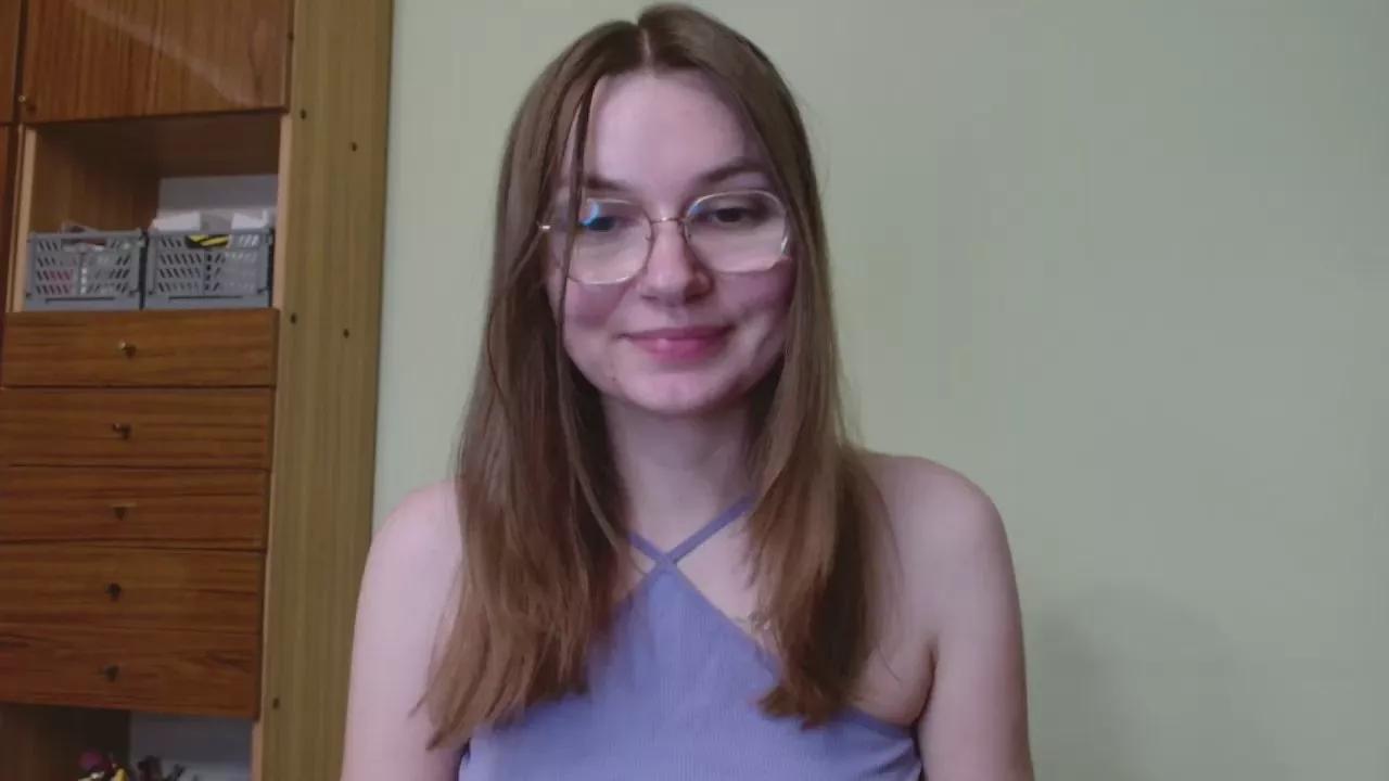 Offline EllyHEARTx on Cam4