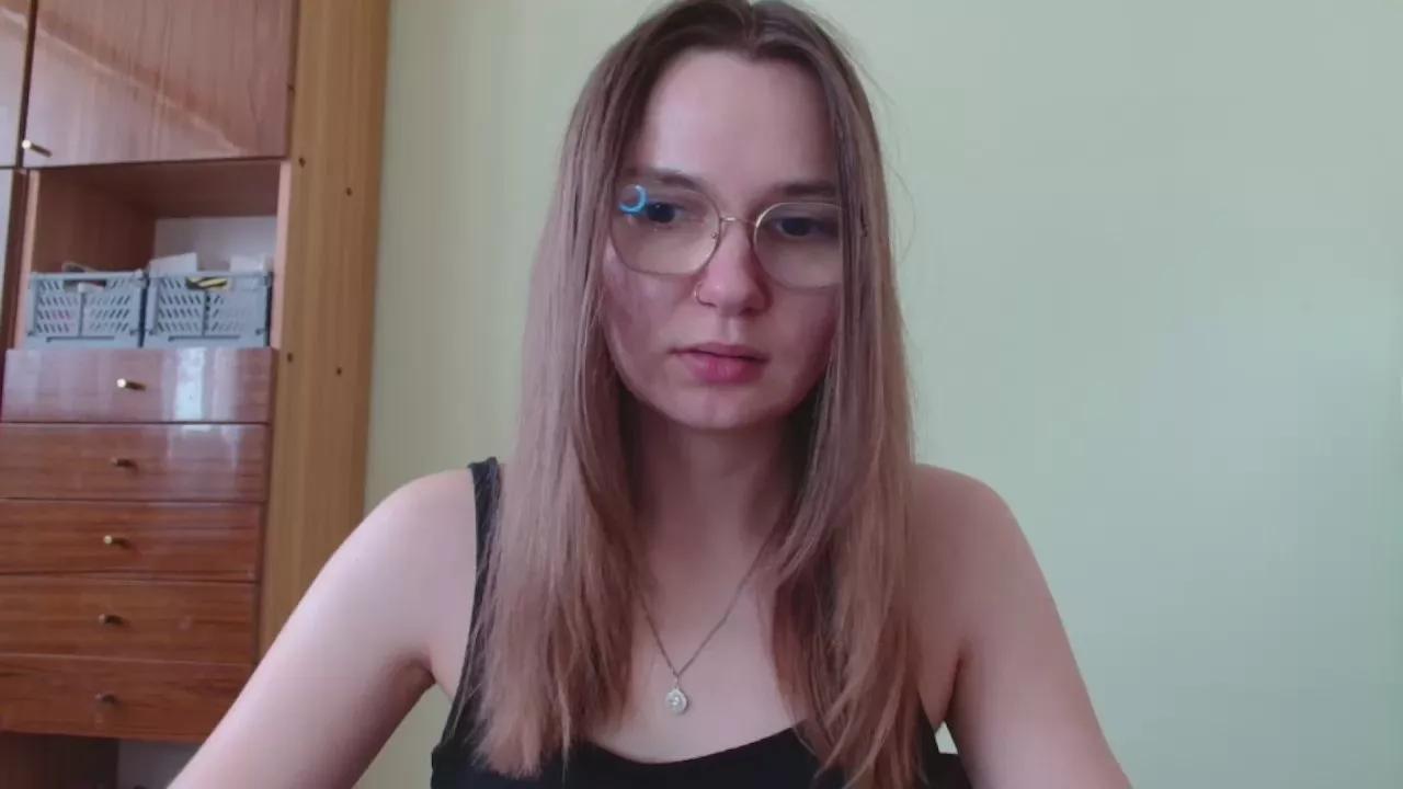 Offline EllyHEARTx on Cam4