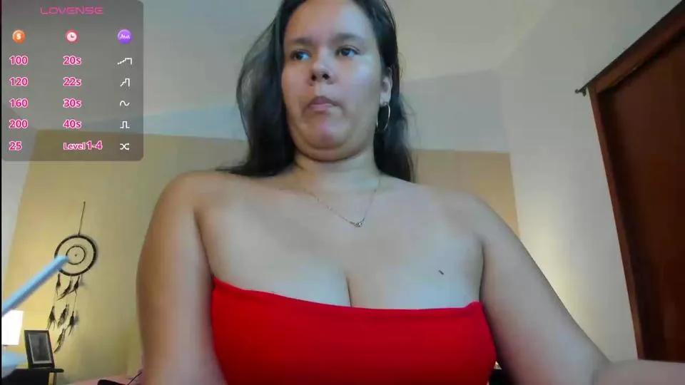 Offline emily__lovexx on Cam4