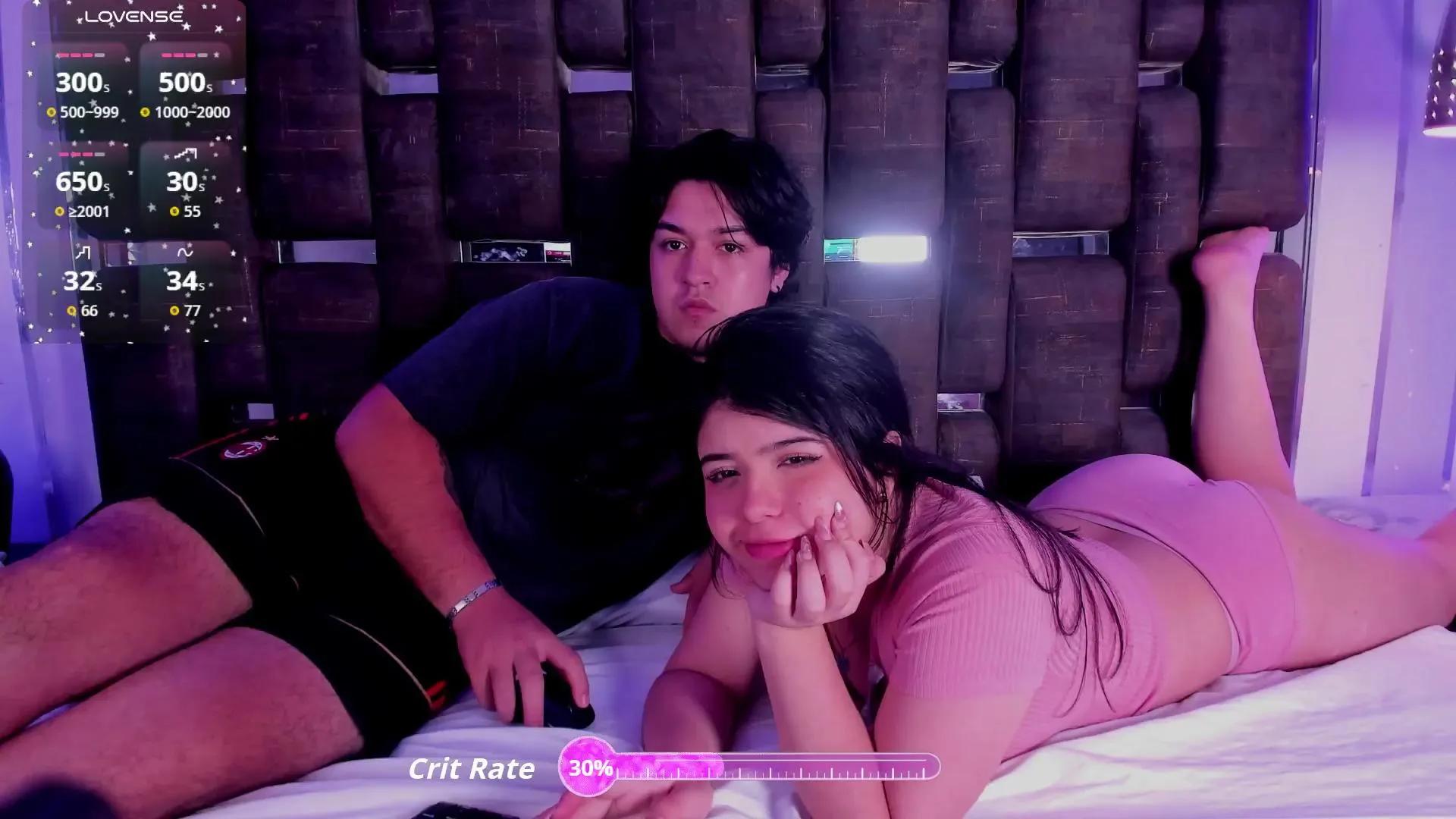 Offline EmilyANDrew on Cam4