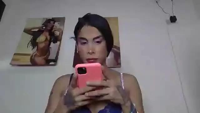 Freechat EMMILY_USUGA1 on Cam4