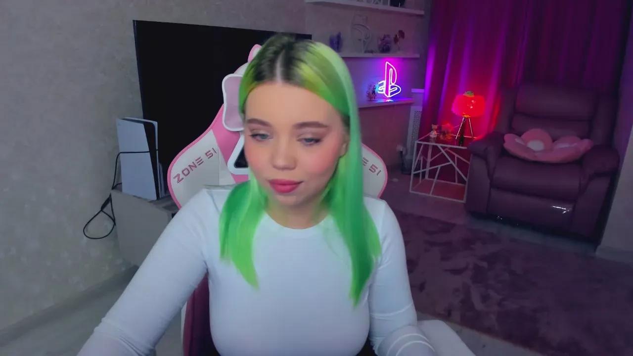 EnergyBunny_1 on Cam4 