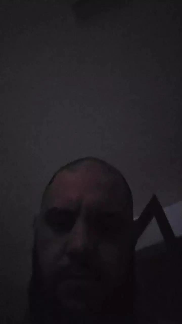 Offline evaristoelrey4 on Cam4