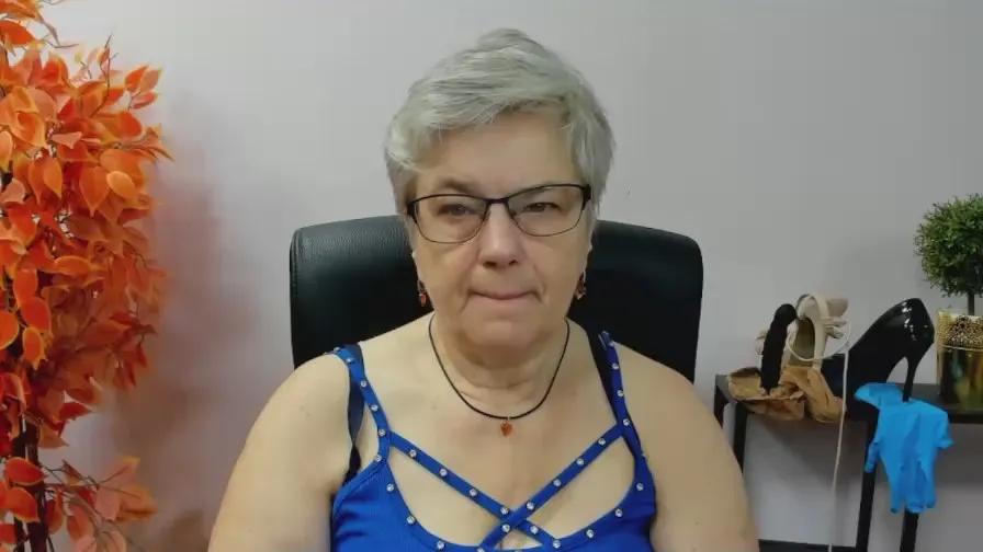 Offline femmeIRIS on Cam4