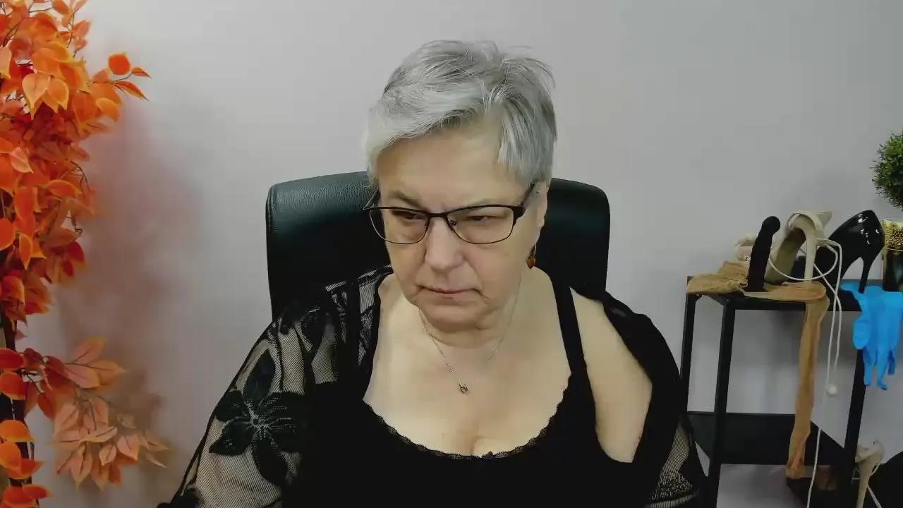 Cam4 femmeIRIS is Freechat femmeIRIS — Freechat on Cam4