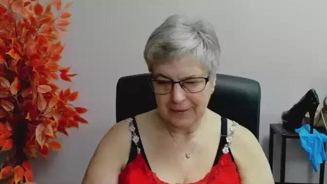 Offline femmeIRIS on Cam4