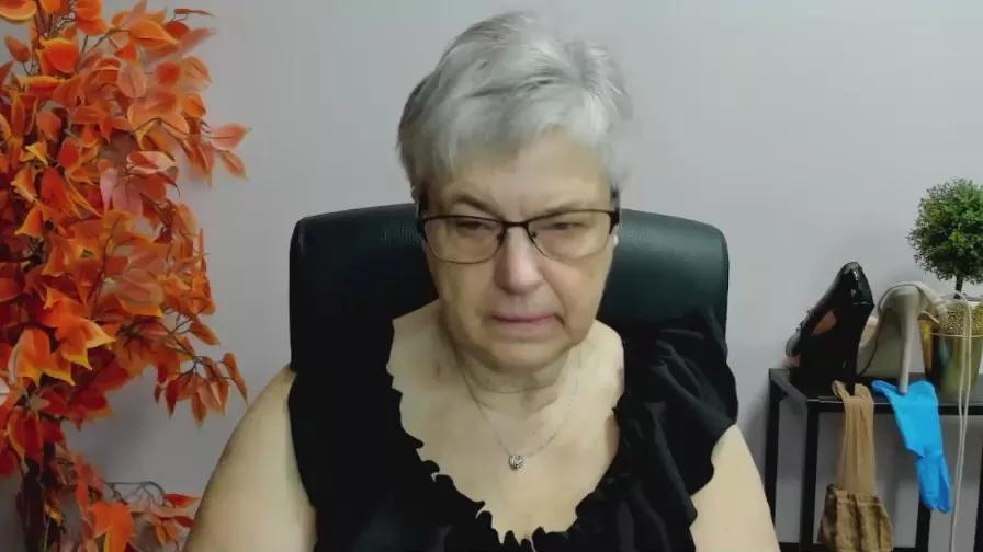 Offline femmeIRIS on Cam4