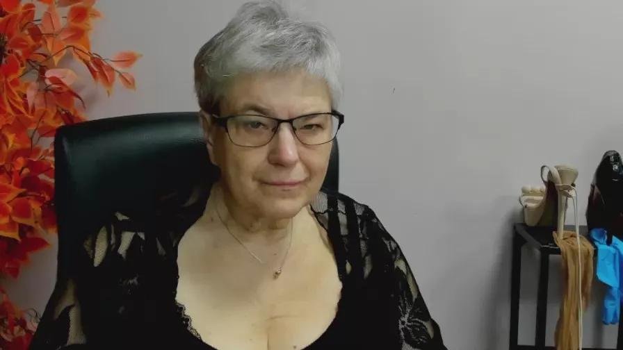 Offline femmeIRIS on Cam4