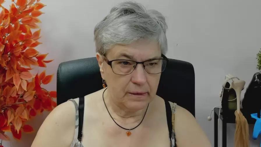 Offline femmeIRIS on Cam4