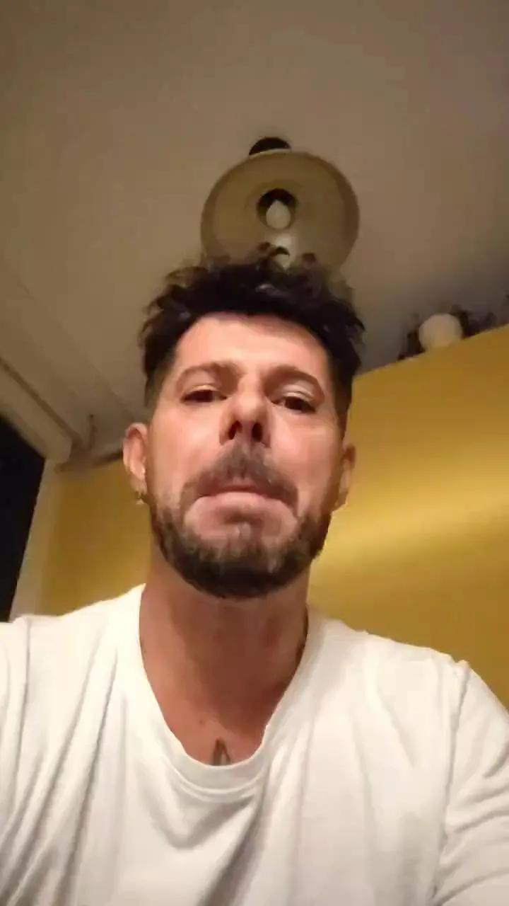 Offline Fredylover on Cam4