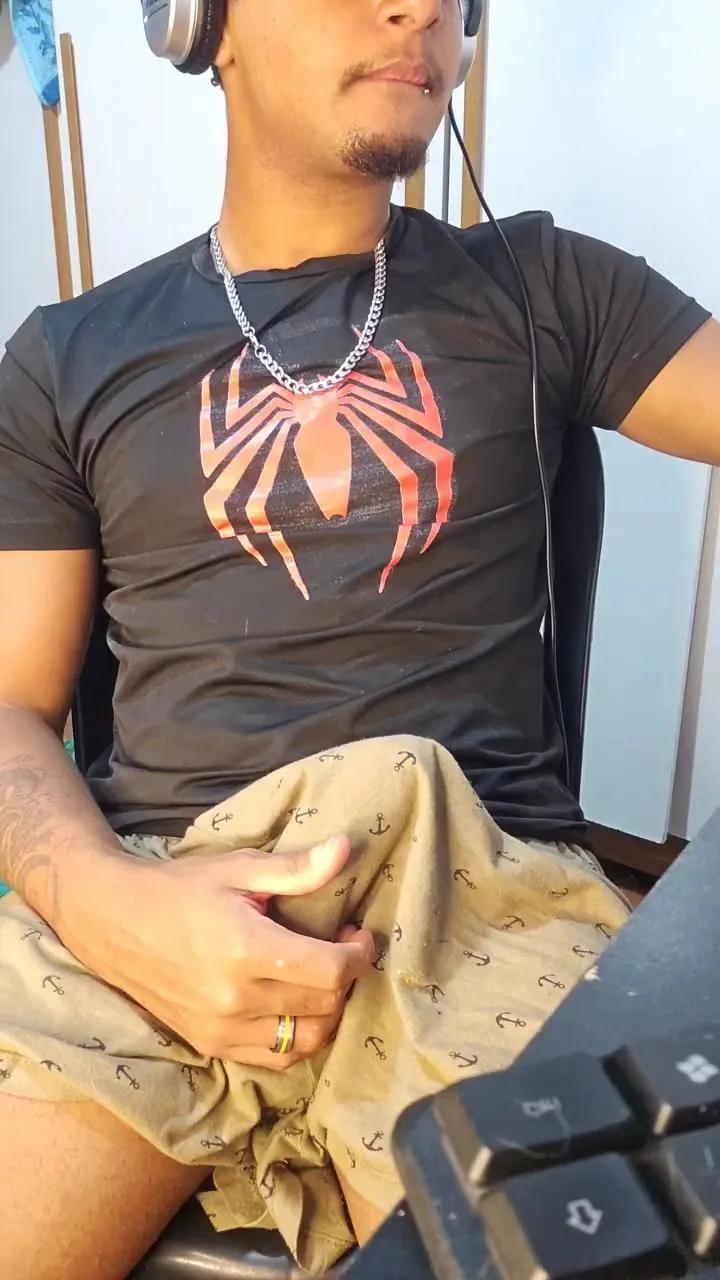 Offline gabriel5257 on Cam4