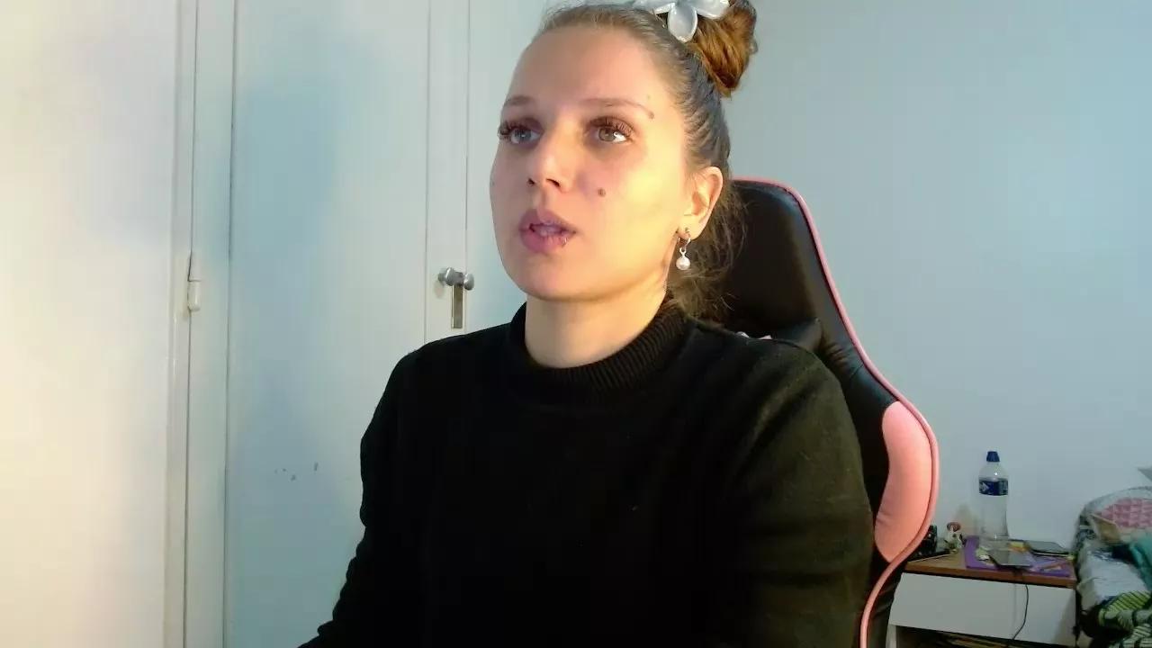 Offline Galaxiaa23 on Cam4