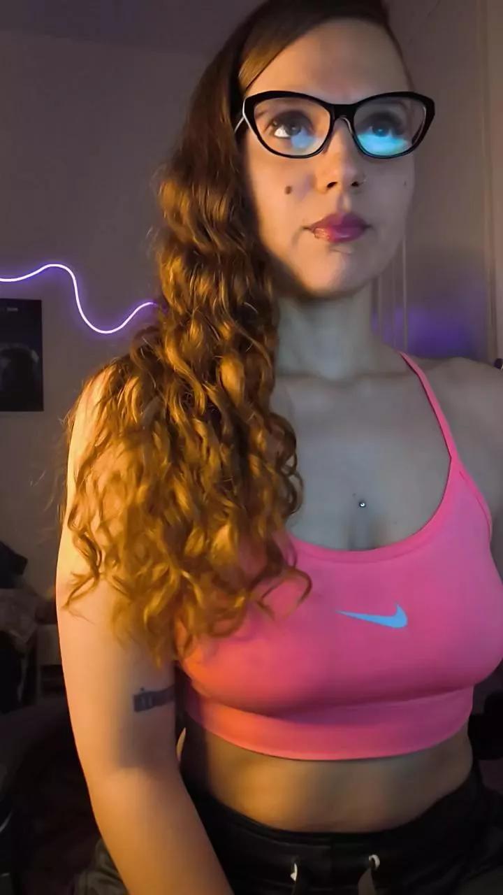 Offline Galaxiaa23 on Cam4