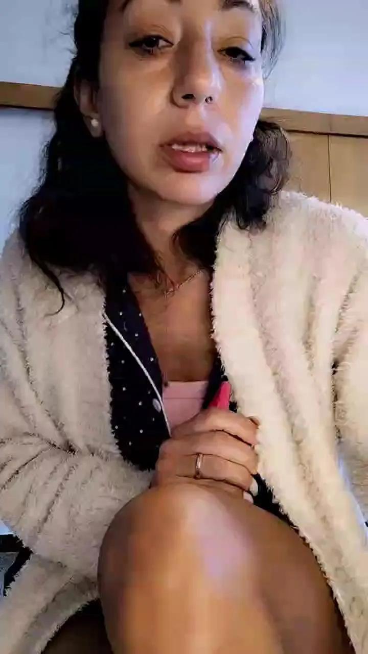 Offline GattaRossah on Cam4